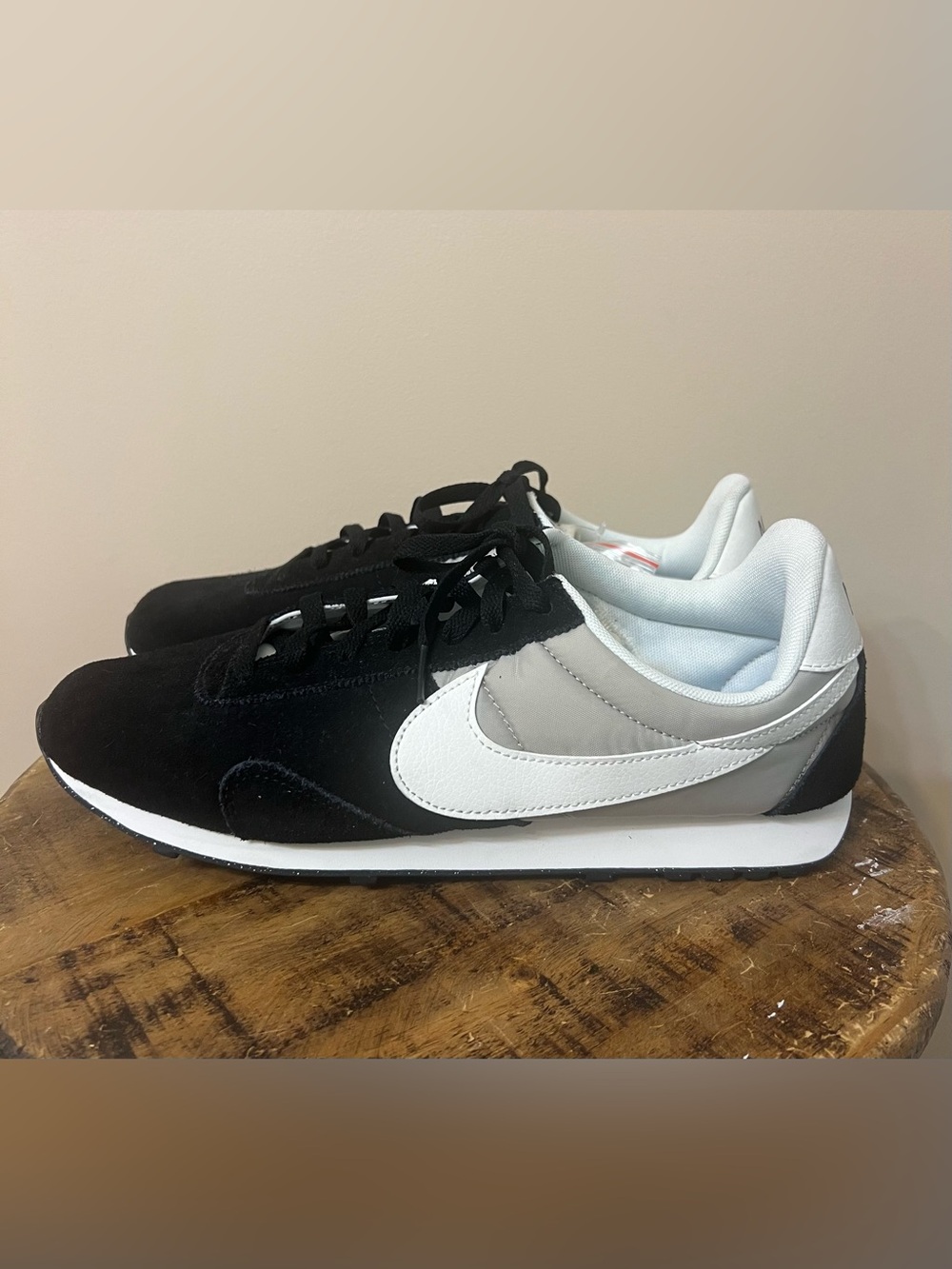 Nike Pre Montreal 17’ , Size 10 Mens shoes, Brand new pair without box